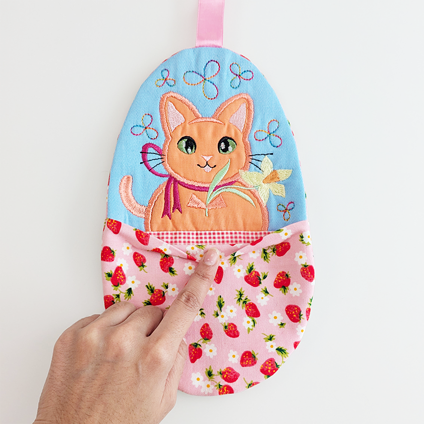 Easter Friends Kitten Pocket Mug Rug In the hoop machine embroidery designs