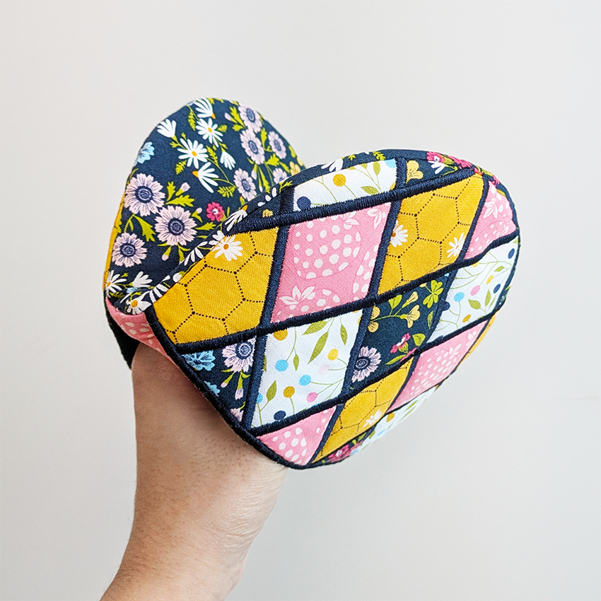 Floral Diamond Oven Mitt in use 2