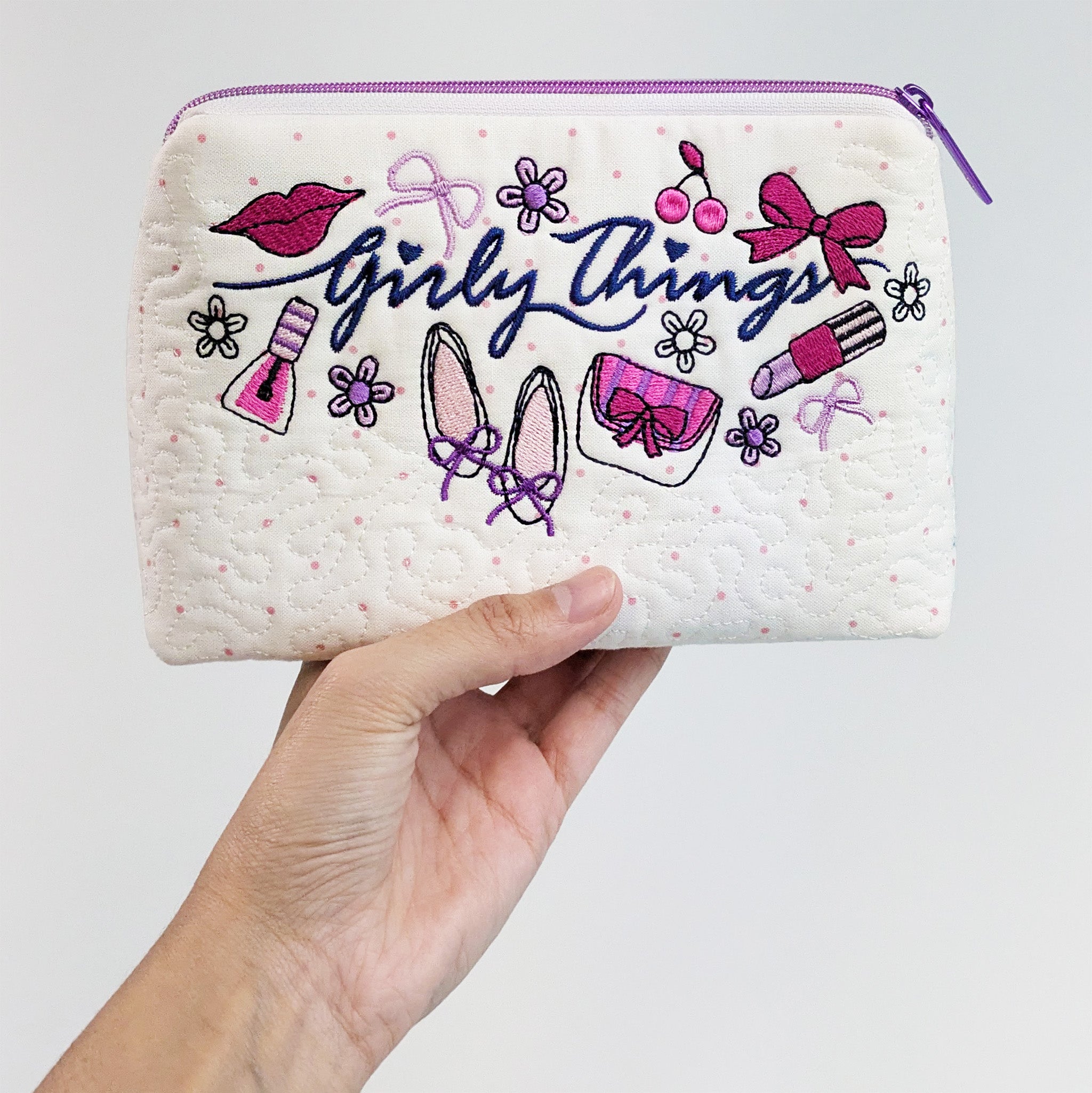 Girly Things Zipper Purse In the hoop machine embroidery designs