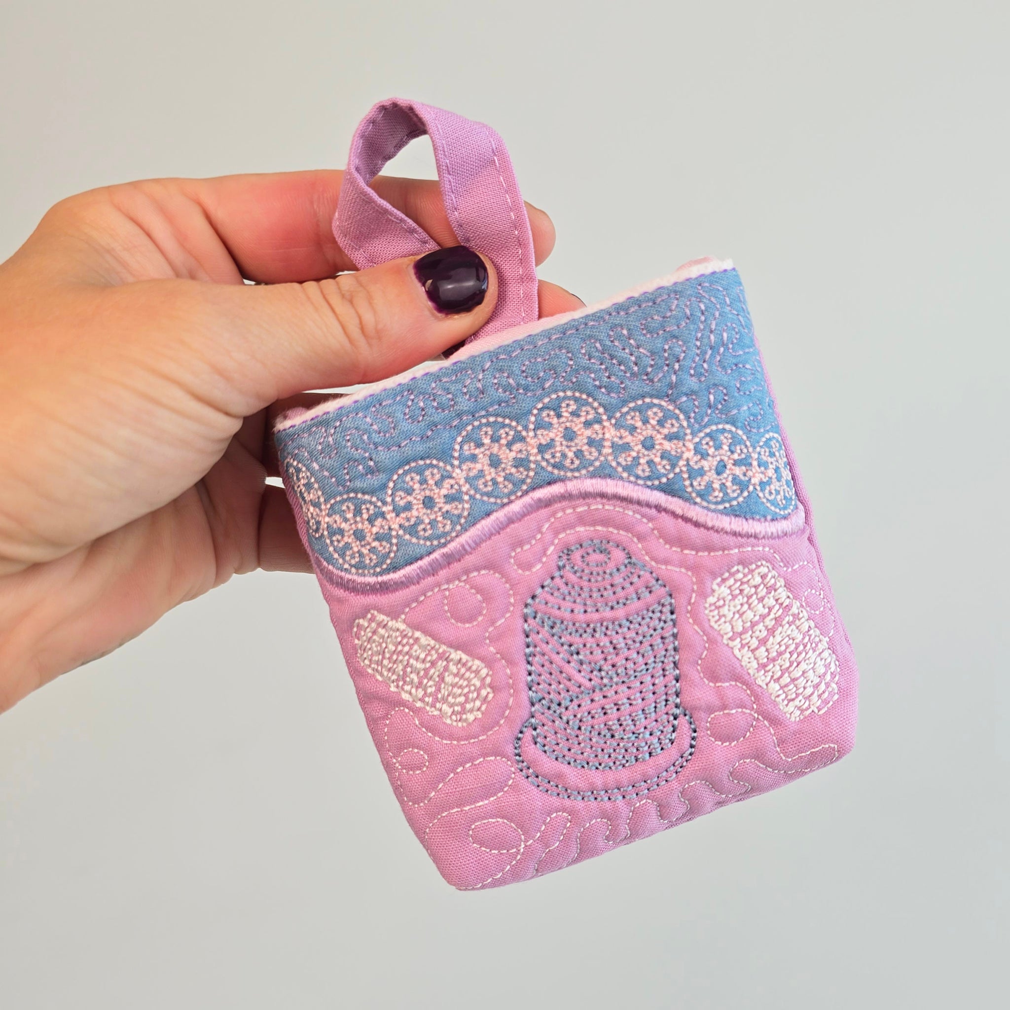 blue and purple small 4x4 hanging thread catcher