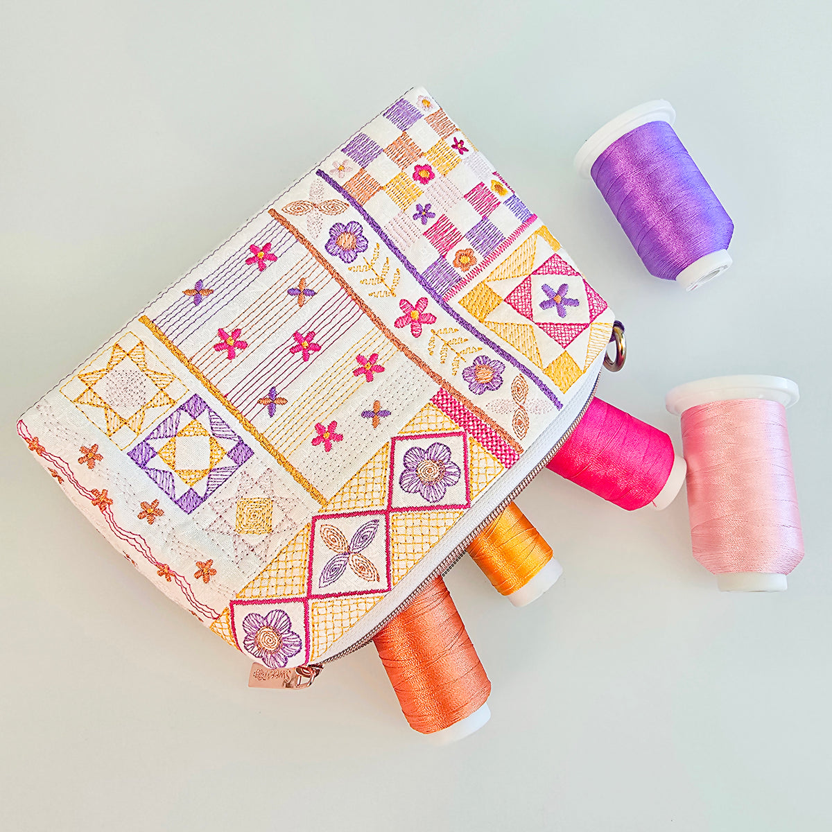 Mix and Match Zipper Purse In the hoop machine embroidery designs