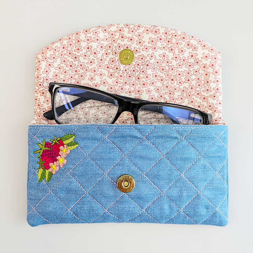 Raspberry Glasses Case