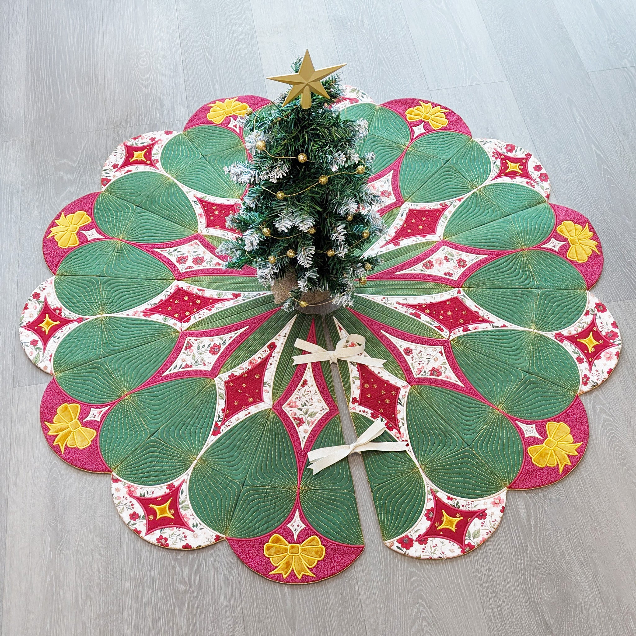 Star and Ribbon Tree Skirt In the hoop machine embroidery designs