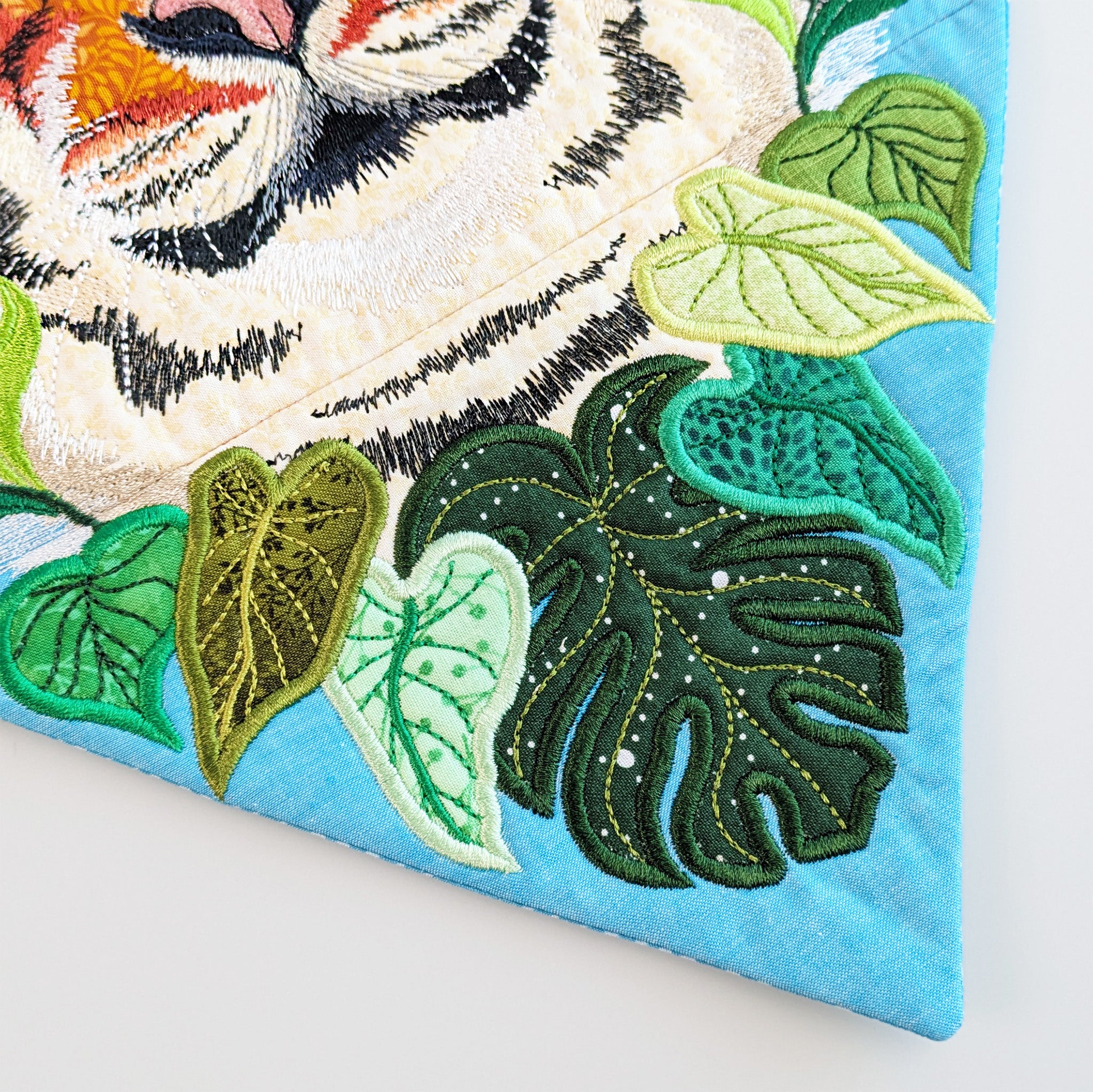 Tiger Jungle Hanger In the hoop machine embroidery designs