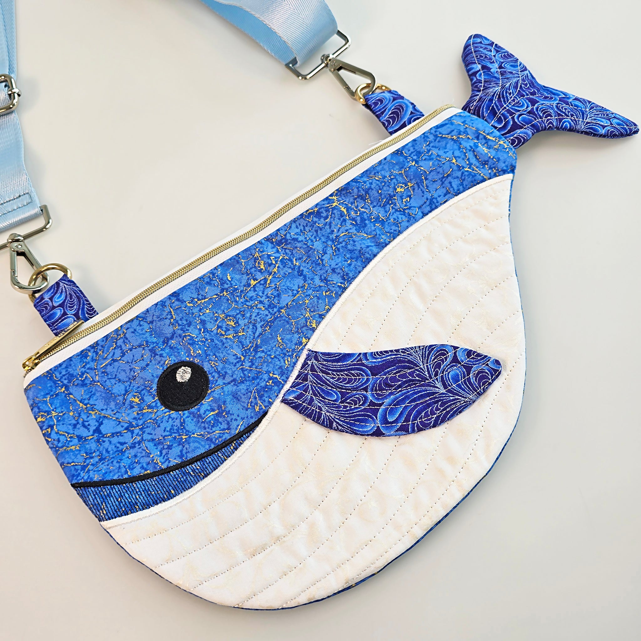 Whale Zipper Purse In the hoop machine embroidery designs