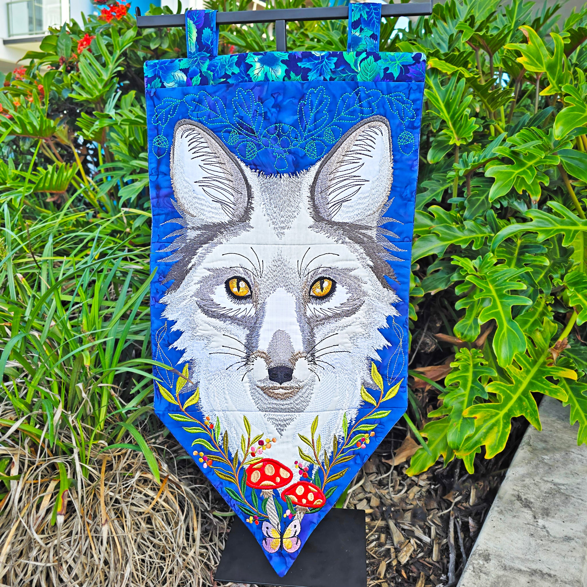 Fox Hanger In the hoop machine embroidery designs