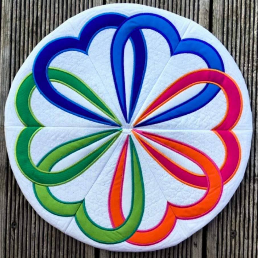 Celtic Love Heart Table Centre In the hoop machine embroidery designs