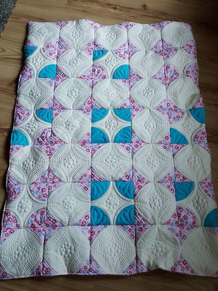 Circles Quilt and Blocks 4x4 5x5 6x6 7x7 - Sweet Pea Australia In the hoop machine embroidery designs. in the hoop project, in the hoop embroidery designs, craft in the hoop project, diy in the hoop project, diy craft in the hoop project, in the hoop embroidery patterns, design in the hoop patterns, embroidery designs for in the hoop embroidery projects, best in the hoop machine embroidery designs perfect for all hoops and embroidery machines