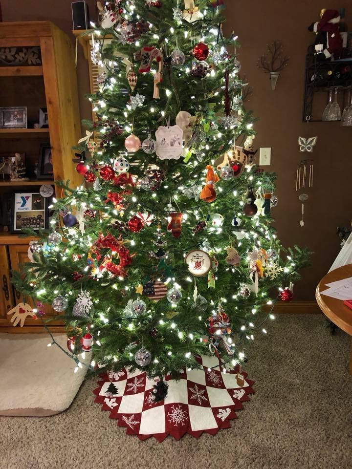 Snowflake Tree Skirt 5x5 - Sweet Pea Australia In the hoop machine embroidery designs. in the hoop project, in the hoop embroidery designs, craft in the hoop project, diy in the hoop project, diy craft in the hoop project, in the hoop embroidery patterns, design in the hoop patterns, embroidery designs for in the hoop embroidery projects, best in the hoop machine embroidery designs perfect for all hoops and embroidery machines