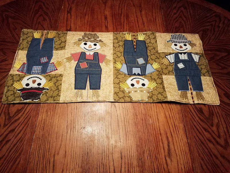Scarecrow Wall Hanging or Table Runner 5x7 6x10 and 8x12 - Sweet Pea
