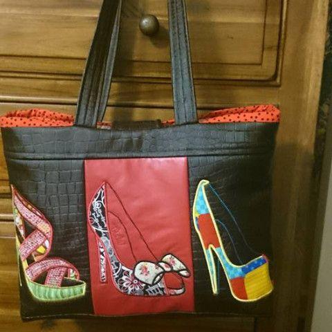 Shoe Bag 5x7 6x10 7x12 - Sweet Pea Australia In the hoop machine embroidery designs. in the hoop project, in the hoop embroidery designs, craft in the hoop project, diy in the hoop project, diy craft in the hoop project, in the hoop embroidery patterns, design in the hoop patterns, embroidery designs for in the hoop embroidery projects, best in the hoop machine embroidery designs perfect for all hoops and embroidery machines