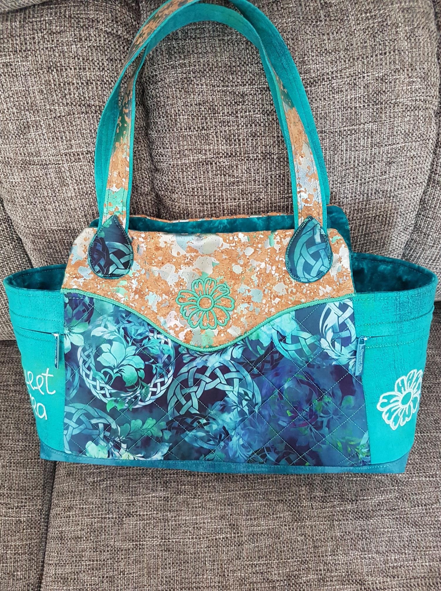 Designer hand bag 6x10 7x12 - Sweet Pea Australia In the hoop machine embroidery designs. in the hoop project, in the hoop embroidery designs, craft in the hoop project, diy in the hoop project, diy craft in the hoop project, in the hoop embroidery patterns, design in the hoop patterns, embroidery designs for in the hoop embroidery projects, best in the hoop machine embroidery designs perfect for all hoops and embroidery machines