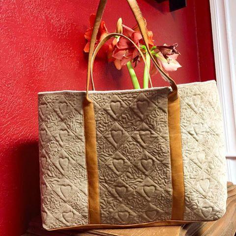 Quilted Diamonds Bag 5x7 6x10 7x12 - Sweet Pea Australia In the hoop machine embroidery designs. in the hoop project, in the hoop embroidery designs, craft in the hoop project, diy in the hoop project, diy craft in the hoop project, in the hoop embroidery patterns, design in the hoop patterns, embroidery designs for in the hoop embroidery projects, best in the hoop machine embroidery designs perfect for all hoops and embroidery machines