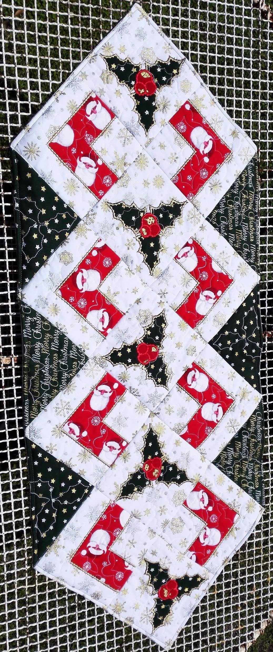 Christmas holly quilt block and table runner 4x4 5x5 6x6 hoop - Sweet Pea Australia In the hoop machine embroidery designs. in the hoop project, in the hoop embroidery designs, craft in the hoop project, diy in the hoop project, diy craft in the hoop project, in the hoop embroidery patterns, design in the hoop patterns, embroidery designs for in the hoop embroidery projects, best in the hoop machine embroidery designs perfect for all hoops and embroidery machines