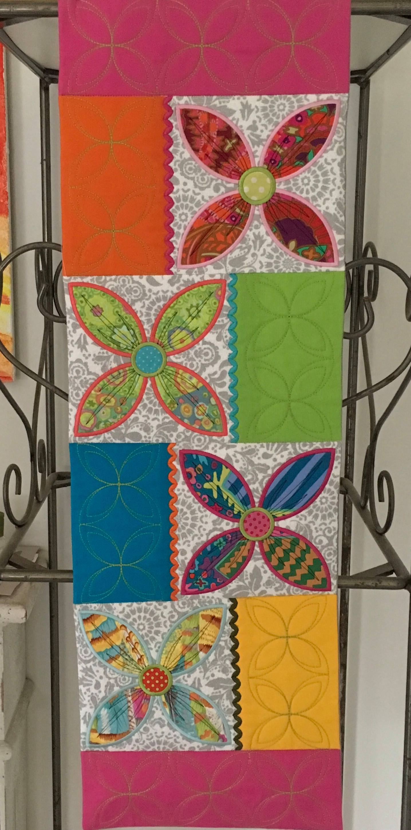 Daisy Table Runner 5x7 6x10 7x12 - Sweet Pea Australia In the hoop machine embroidery designs. in the hoop project, in the hoop embroidery designs, craft in the hoop project, diy in the hoop project, diy craft in the hoop project, in the hoop embroidery patterns, design in the hoop patterns, embroidery designs for in the hoop embroidery projects, best in the hoop machine embroidery designs perfect for all hoops and embroidery machines