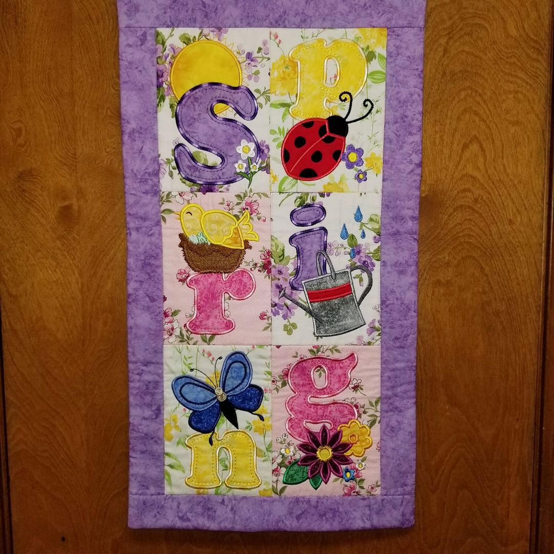 Spring Flag or Table Runner 4x4 5x7 6x10 8x12 - Sweet Pea Australia In the hoop machine embroidery designs. in the hoop project, in the hoop embroidery designs, craft in the hoop project, diy in the hoop project, diy craft in the hoop project, in the hoop embroidery patterns, design in the hoop patterns, embroidery designs for in the hoop embroidery projects, best in the hoop machine embroidery designs perfect for all hoops and embroidery machines