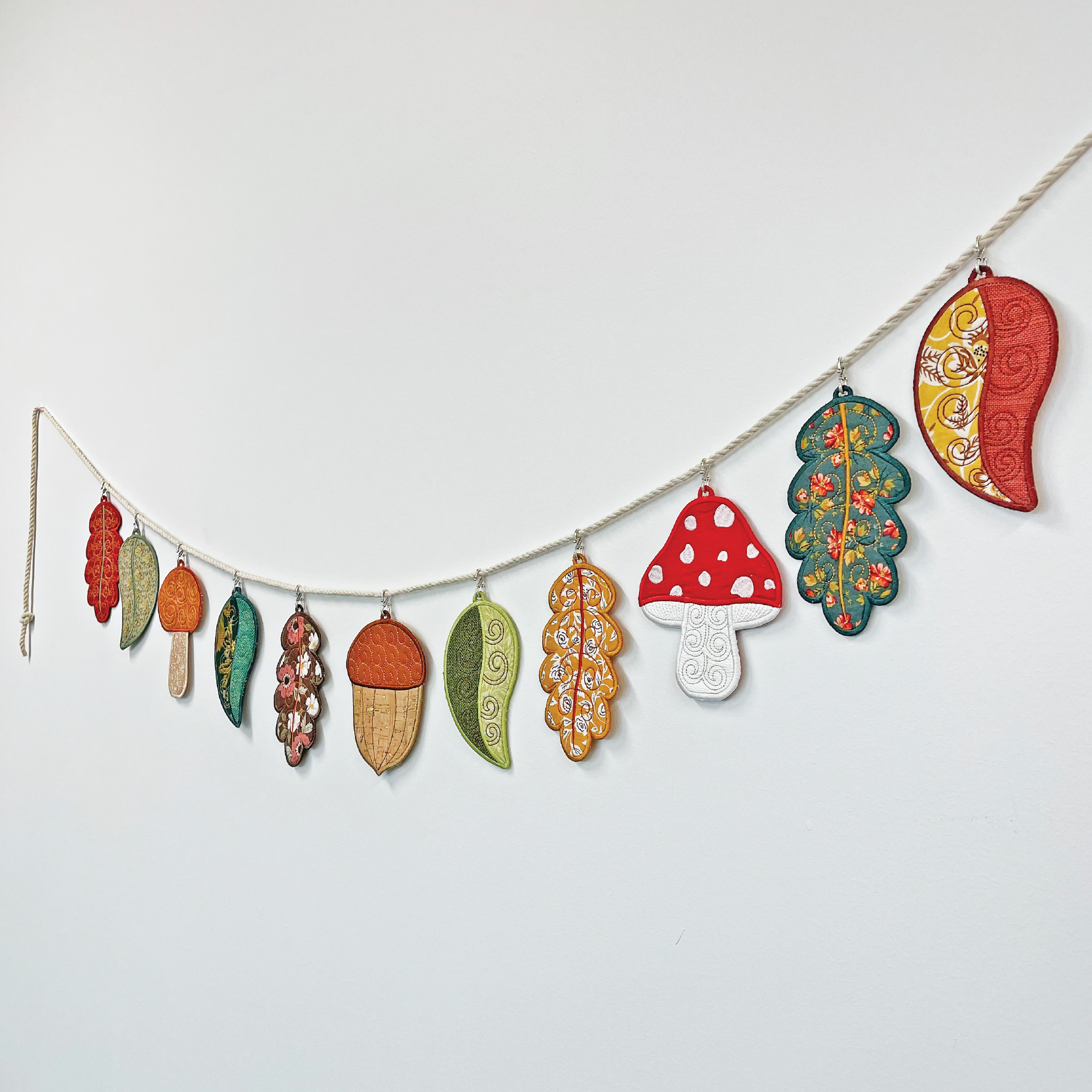 Forest Flora Garland/Decorations 4x4 5x7 - Sweet Pea Australia In the hoop machine embroidery designs. in the hoop project, in the hoop embroidery designs, craft in the hoop project, diy in the hoop project, diy craft in the hoop project, in the hoop embroidery patterns, design in the hoop patterns, embroidery designs for in the hoop embroidery projects, best in the hoop machine embroidery designs perfect for all hoops and embroidery machines