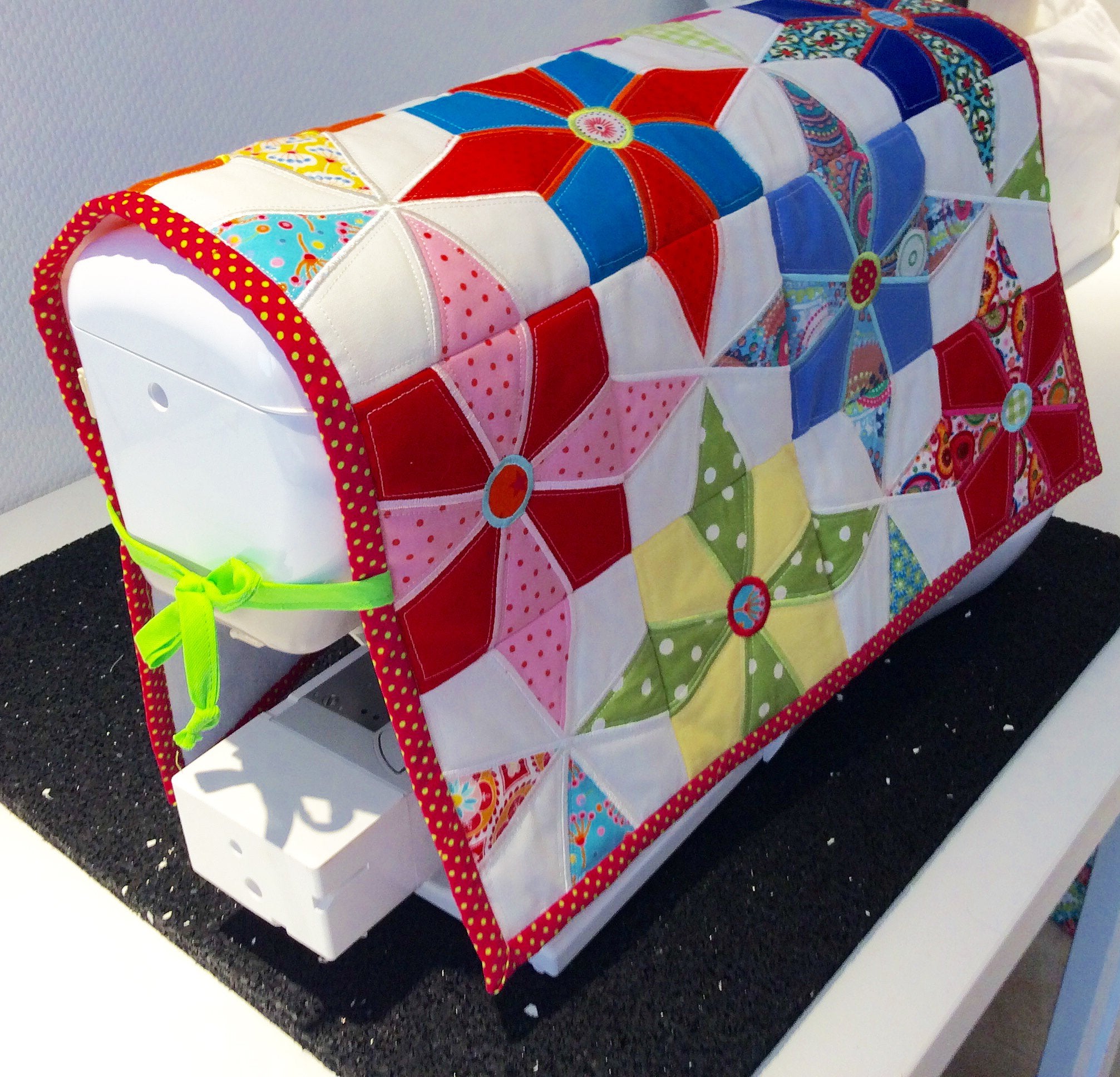 Jackie's Star Sewing Machine Cover and Quilt Block 4x4 5x5 6x6 and 7x7 - Sweet Pea Australia In the hoop machine embroidery designs. in the hoop project, in the hoop embroidery designs, craft in the hoop project, diy in the hoop project, diy craft in the hoop project, in the hoop embroidery patterns, design in the hoop patterns, embroidery designs for in the hoop embroidery projects, best in the hoop machine embroidery designs perfect for all hoops and embroidery machines