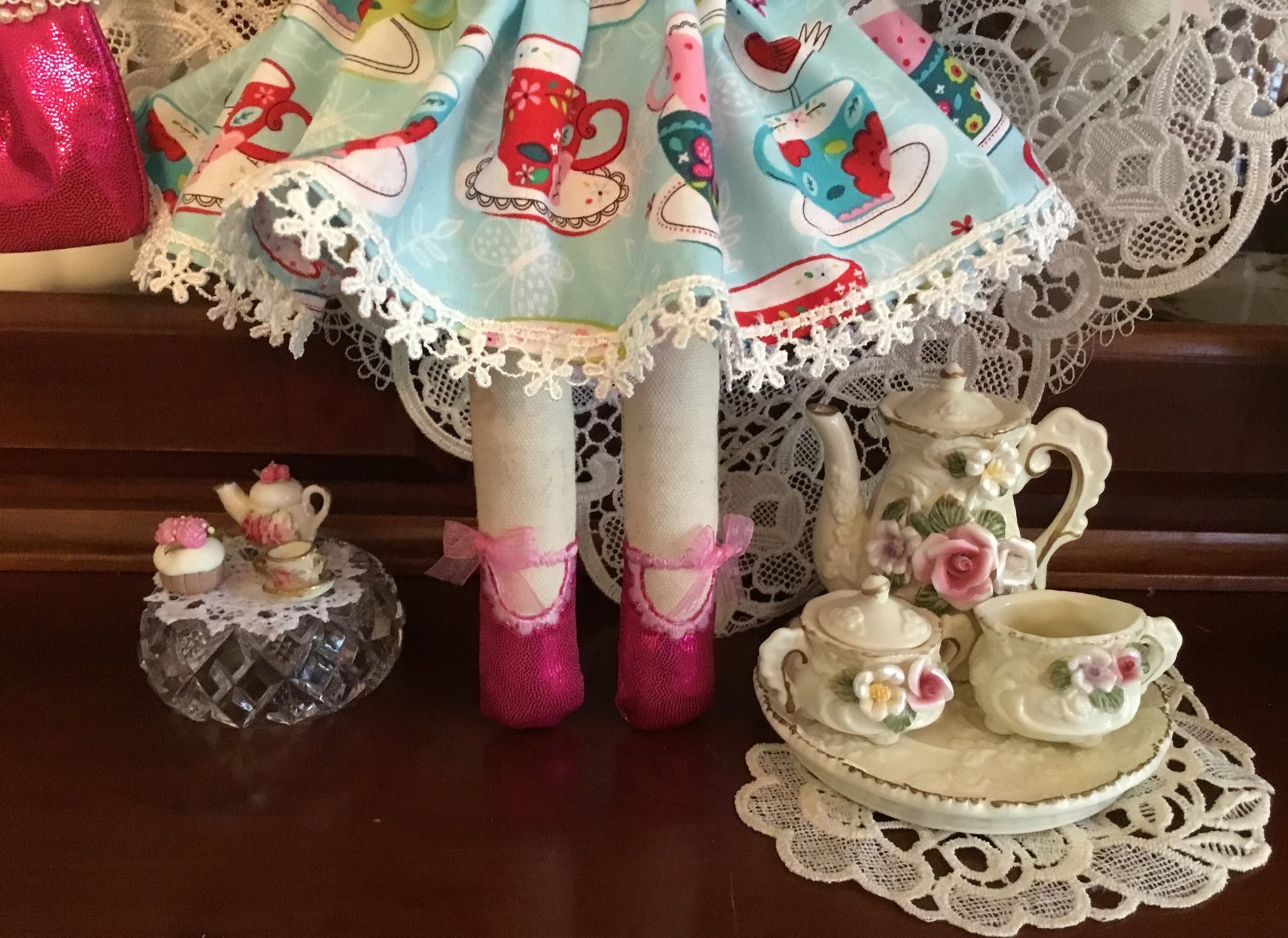 Daisy doll stuffie/stuffed toy 5x7 6x10 - Sweet Pea Australia In the hoop machine embroidery designs. in the hoop project, in the hoop embroidery designs, craft in the hoop project, diy in the hoop project, diy craft in the hoop project, in the hoop embroidery patterns, design in the hoop patterns, embroidery designs for in the hoop embroidery projects, best in the hoop machine embroidery designs perfect for all hoops and embroidery machines