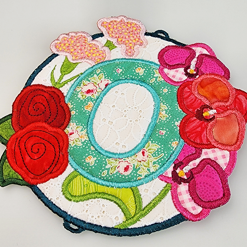 Mum or Mom Wall Hanger 5x5 6x6 7x7 In the hoop machine embroidery designs
