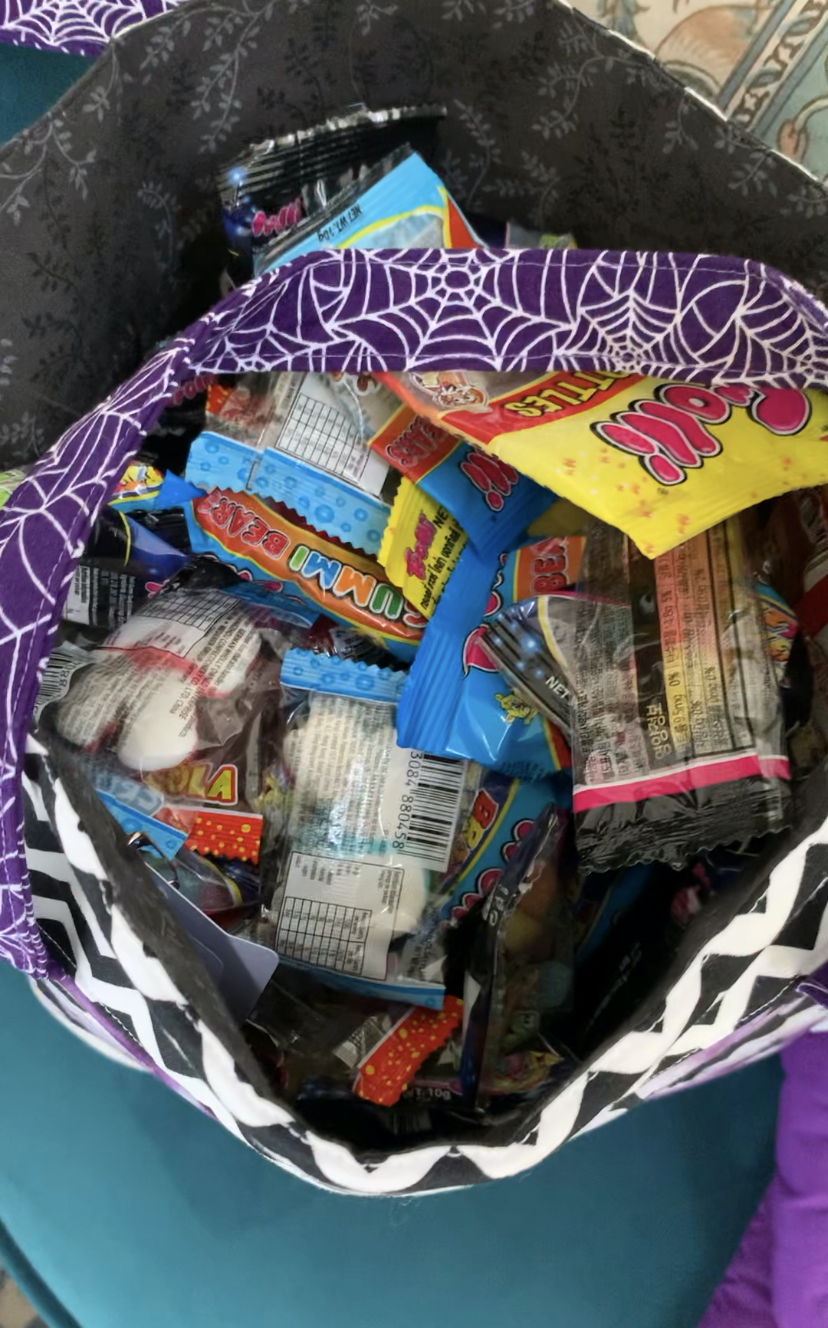 Spooky House Trick or Treat Tote Bag 5x7 - Sweet Pea Australia In the hoop machine embroidery designs. in the hoop project, in the hoop embroidery designs, craft in the hoop project, diy in the hoop project, diy craft in the hoop project, in the hoop embroidery patterns, design in the hoop patterns, embroidery designs for in the hoop embroidery projects, best in the hoop machine embroidery designs perfect for all hoops and embroidery machines