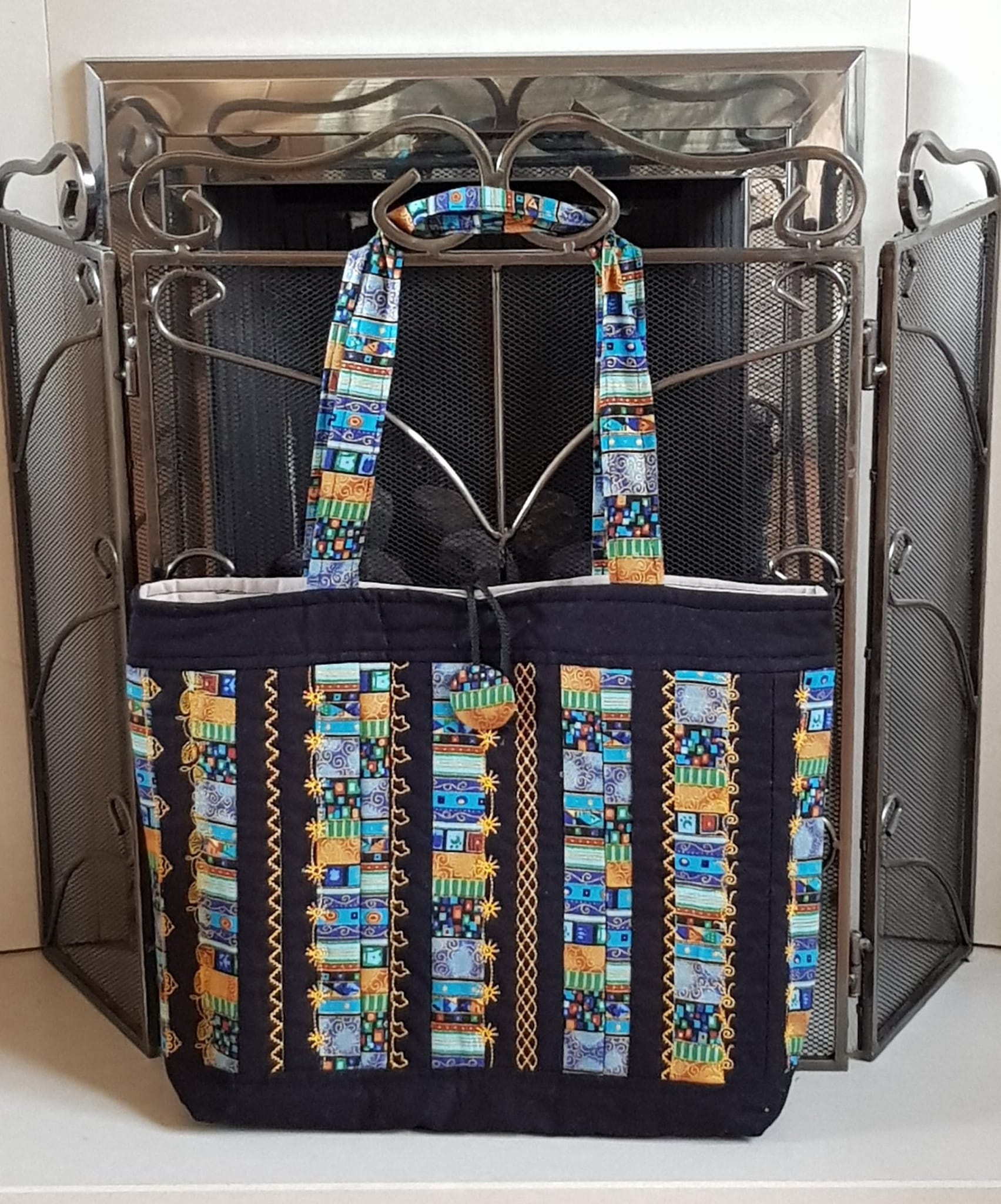 Sampler Tote Bag 5x7 6x10 and 7x12 In the hoop machine embroidery designs