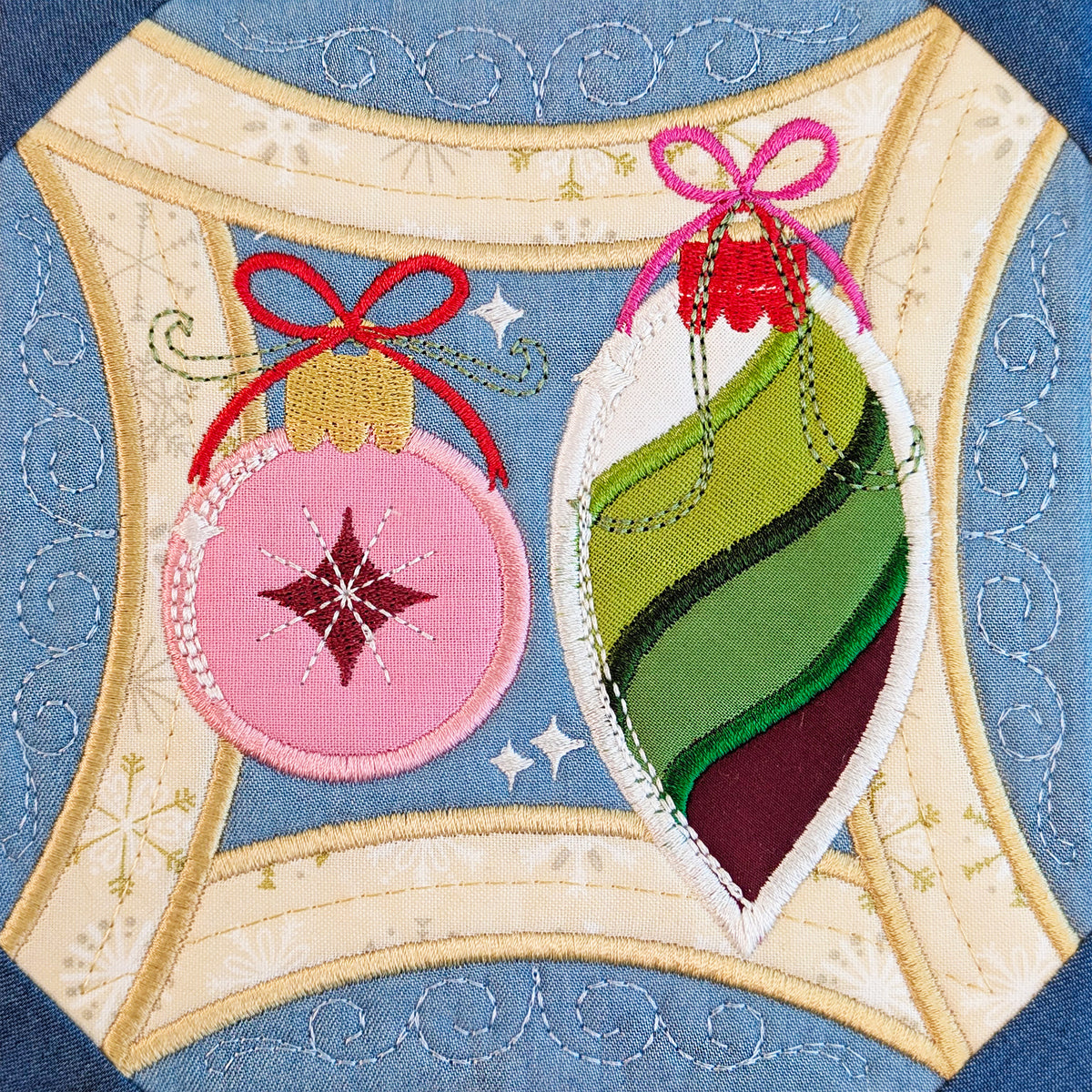 Merry-Go-Round Christmas Quilt - Block 4 In the hoop machine embroidery designs