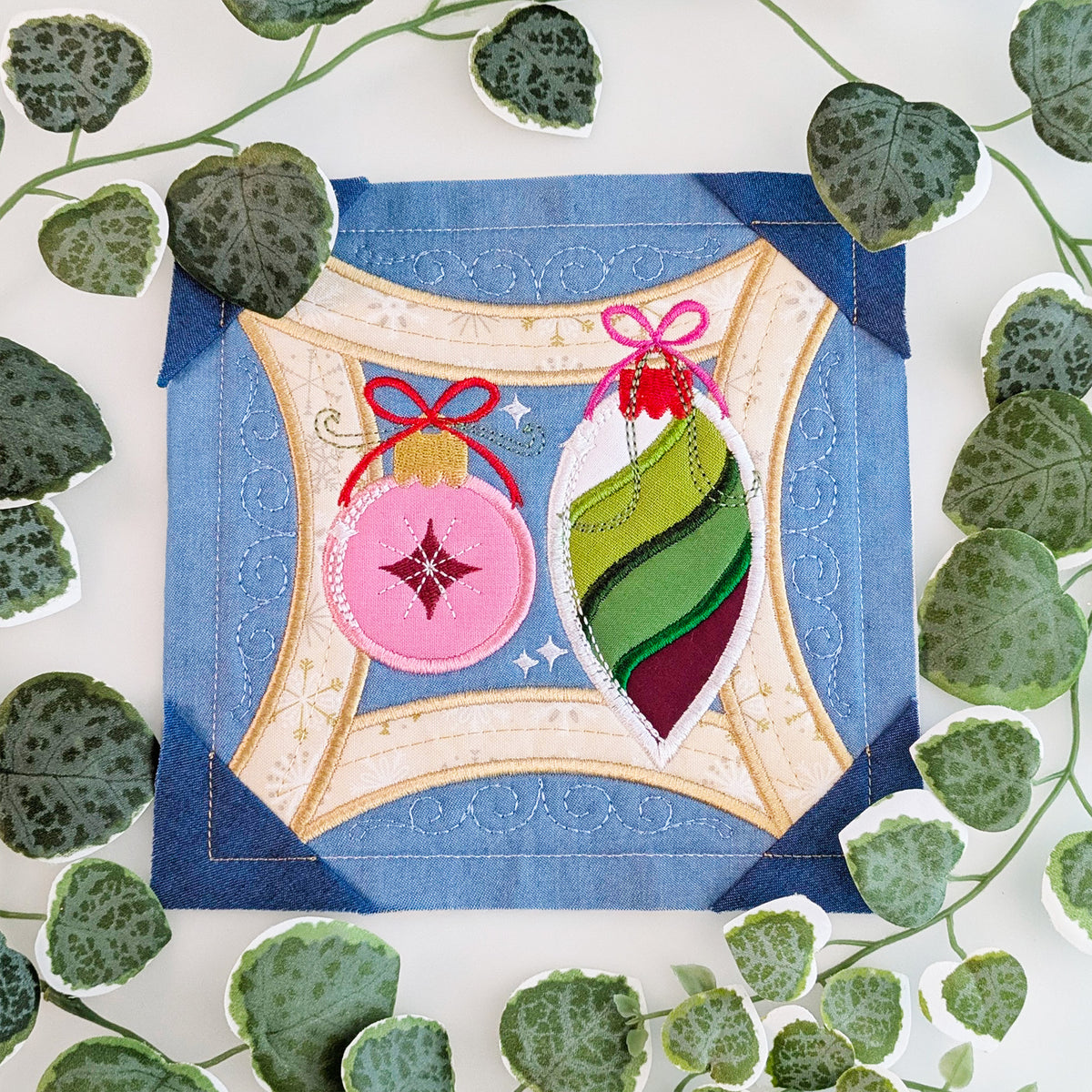 Merry-Go-Round Christmas Quilt - Block 4 In the hoop machine embroidery designs