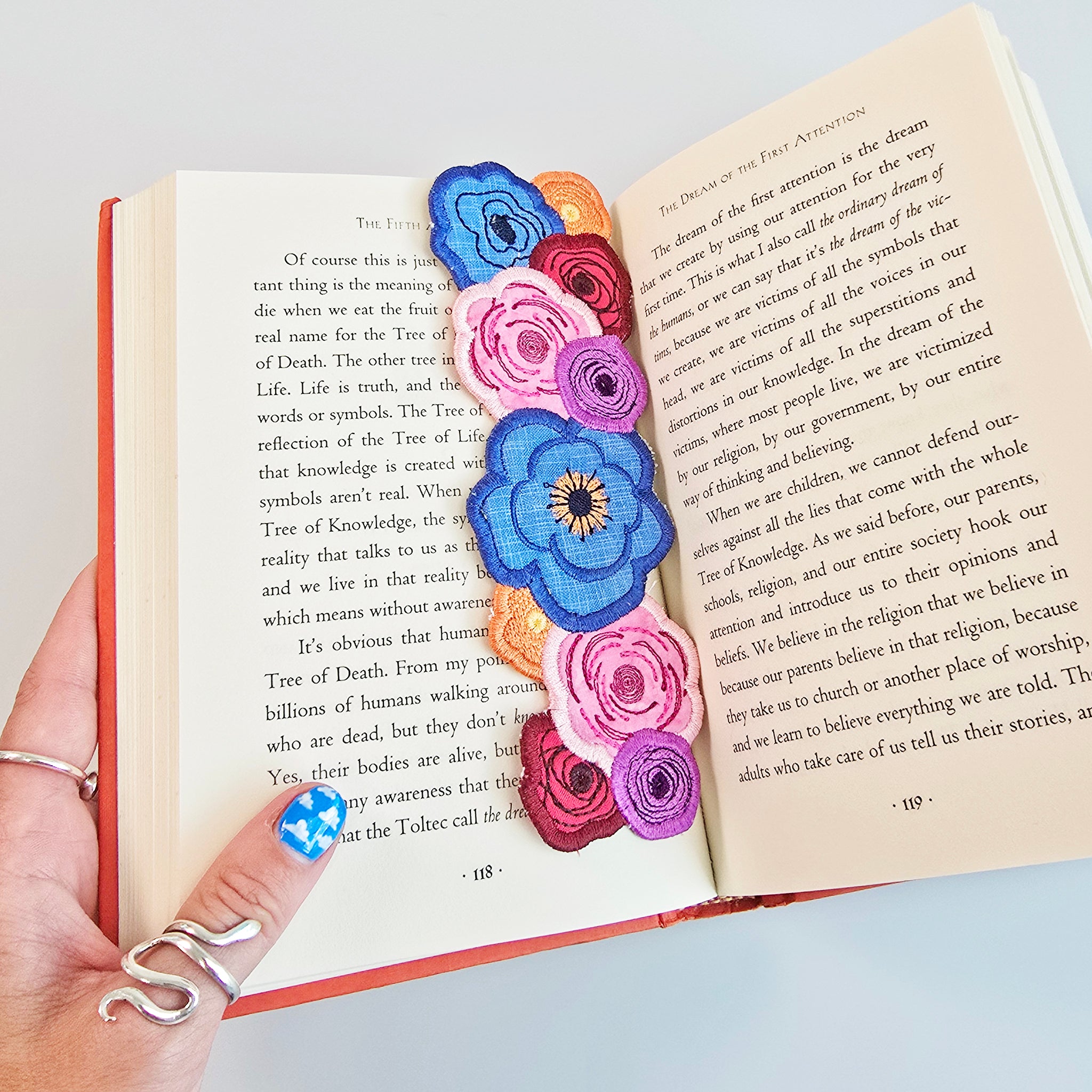 Book Stack Bookmarks In the hoop machine embroidery designs