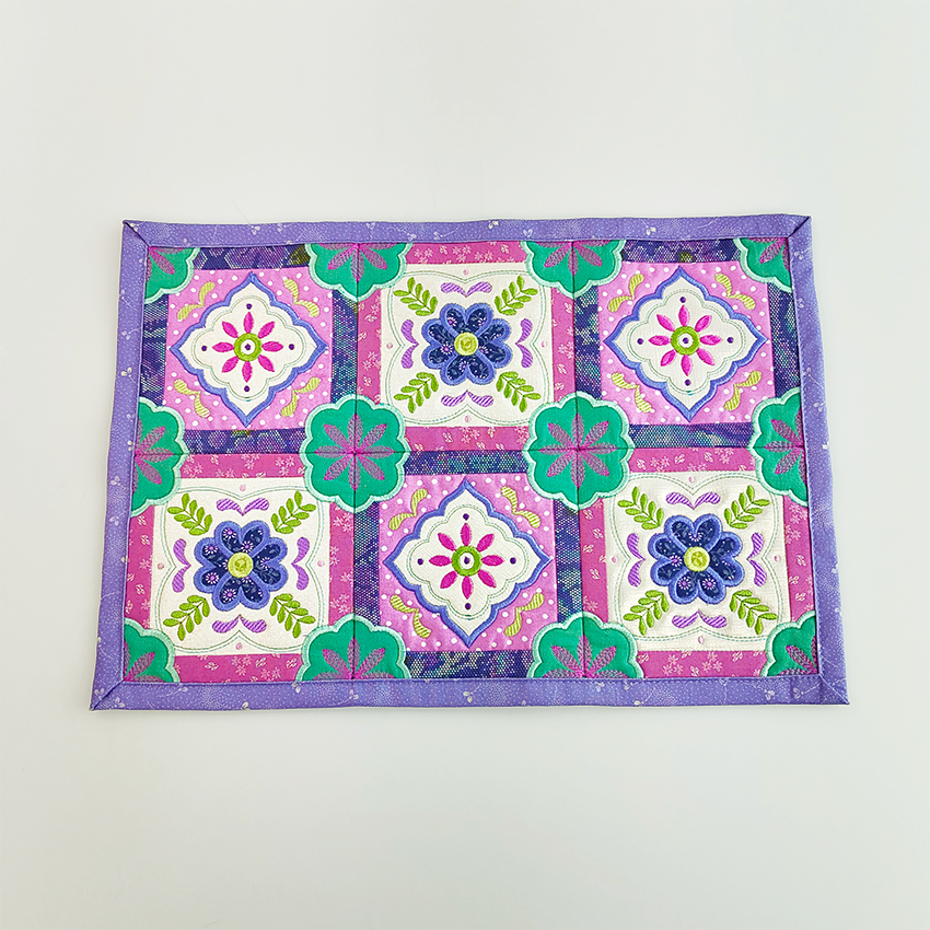 Decorative Tile Placemat In the Hoop Design in full