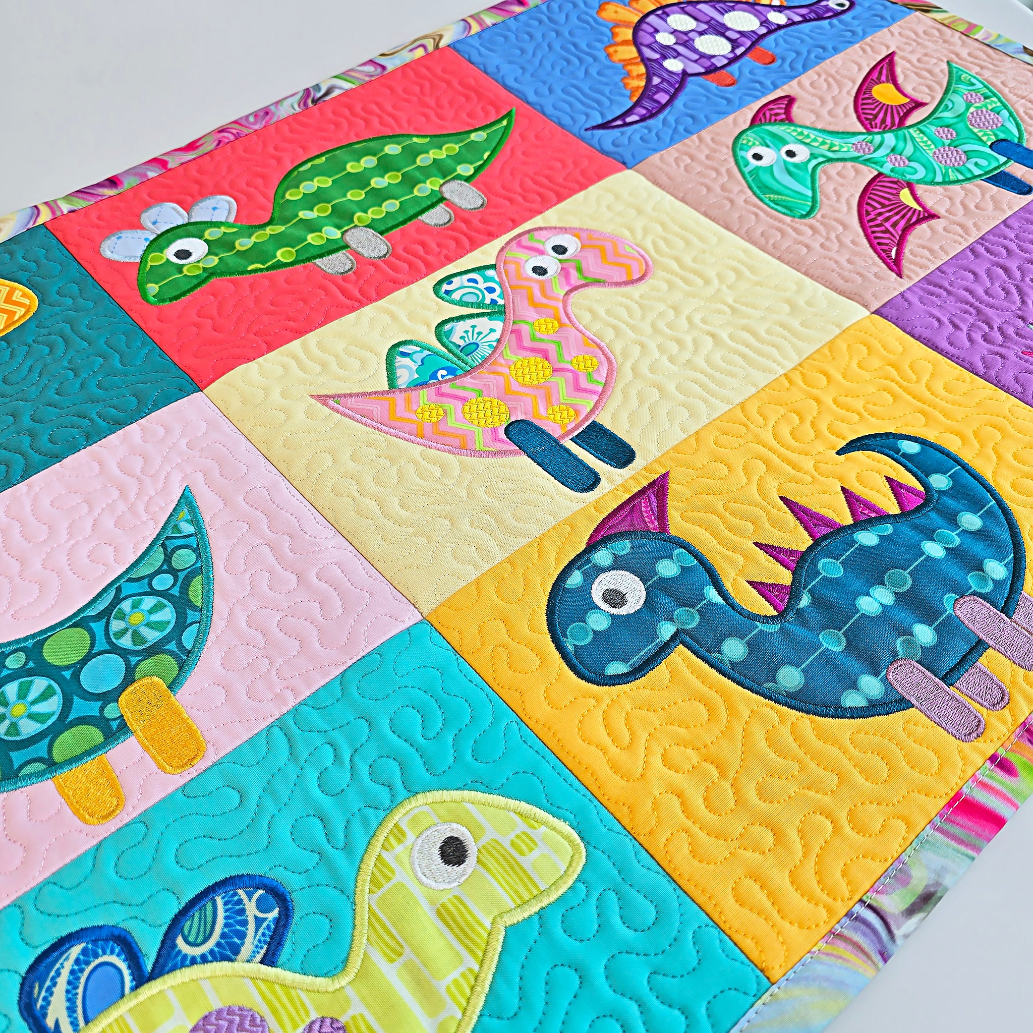 Dinosaur Quilt In the hoop machine embroidery designs