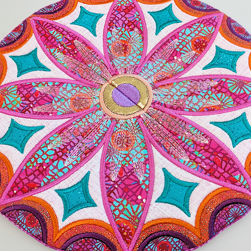 Geometric Flower Table Centre