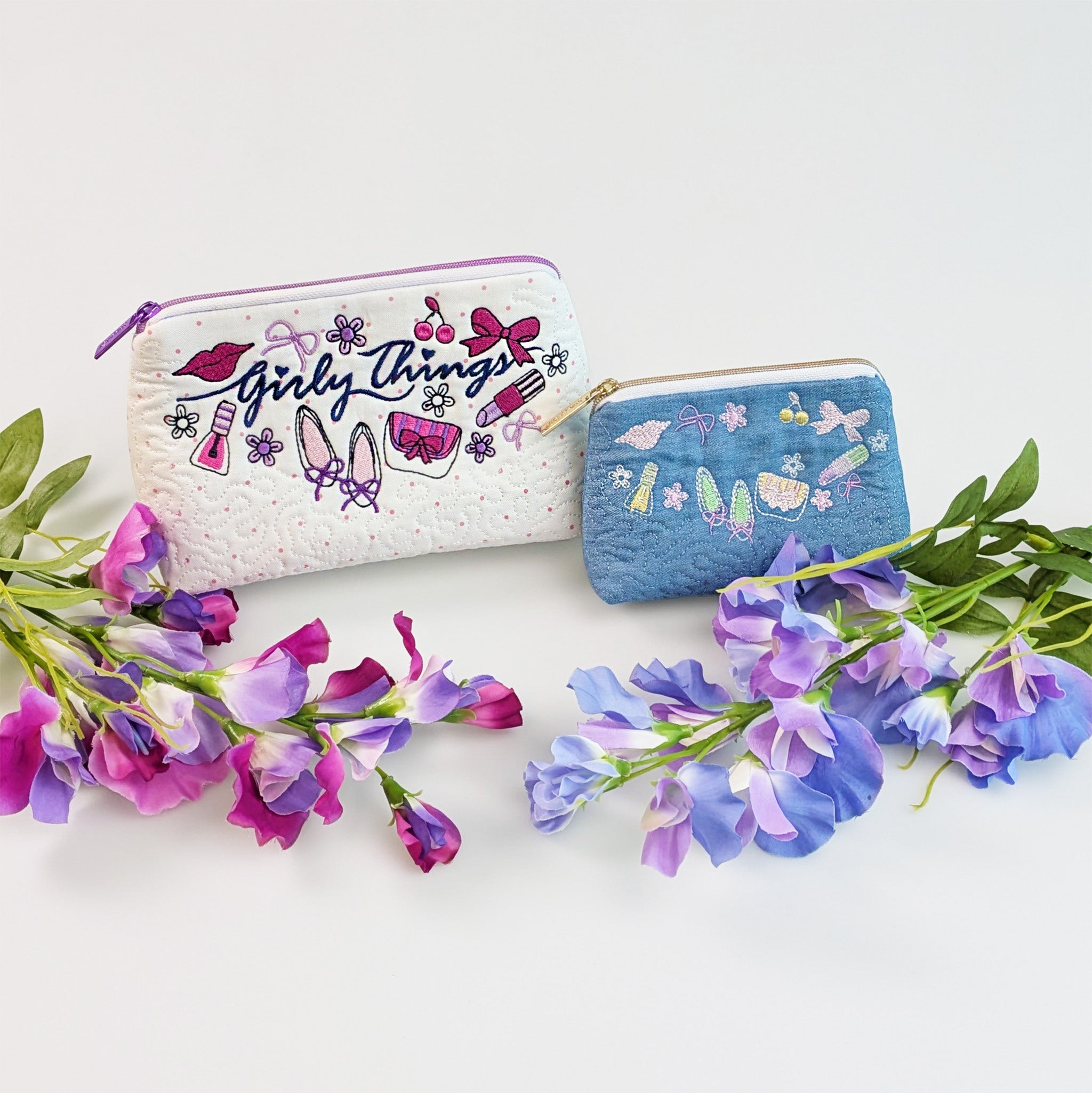 Girly Things Zipper Purse In the hoop machine embroidery designs