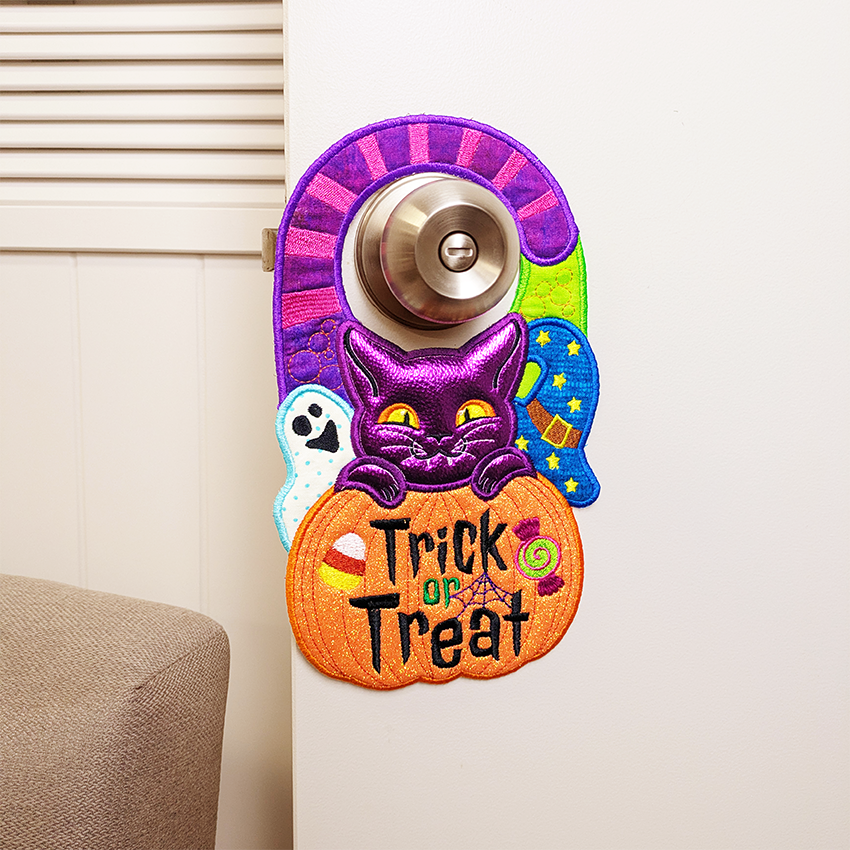 Halloween Doorhanger Trick or Treat