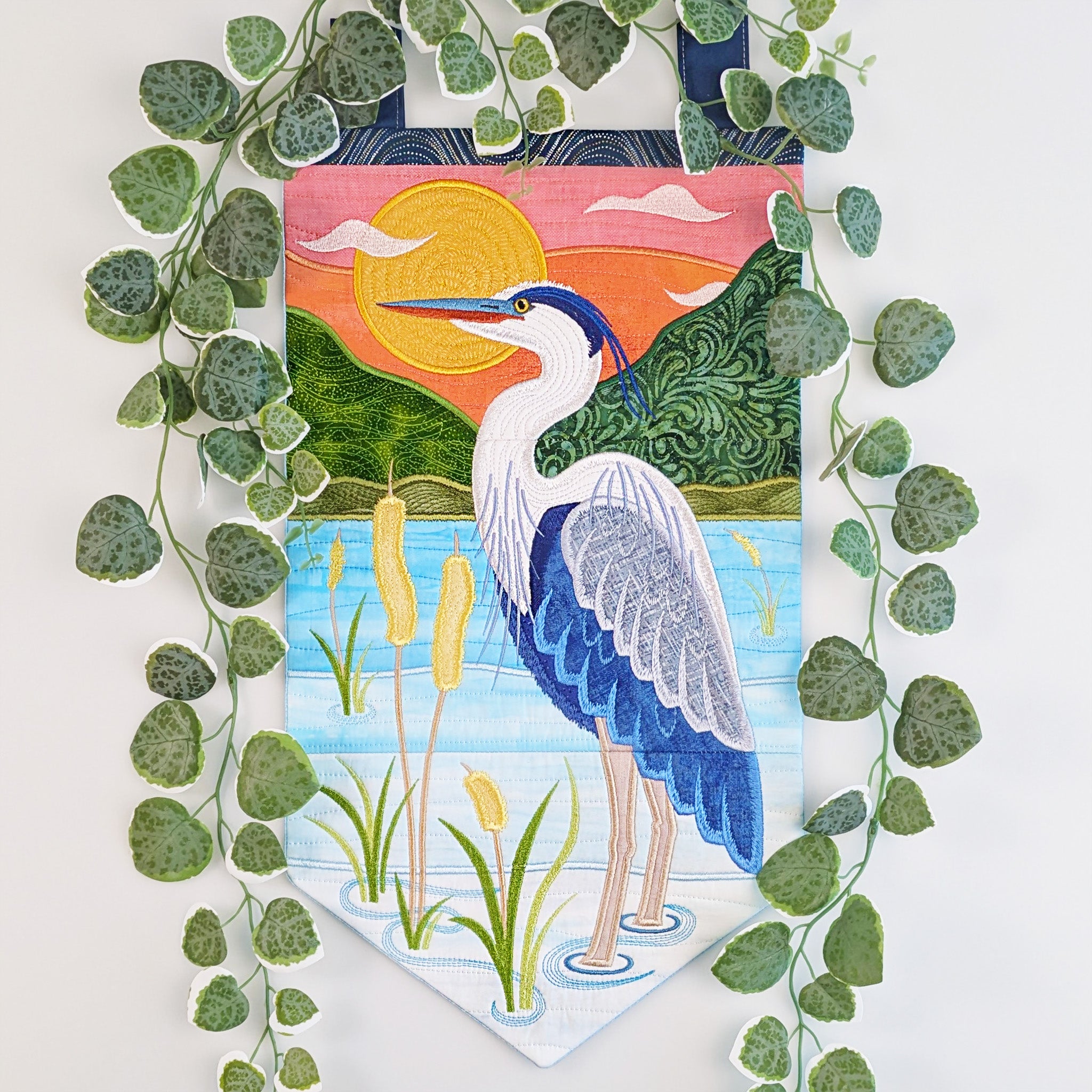Heron Hanger In the hoop machine embroidery designs