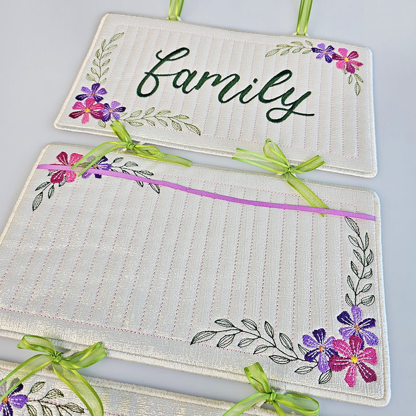 keepsake hanger ith design family