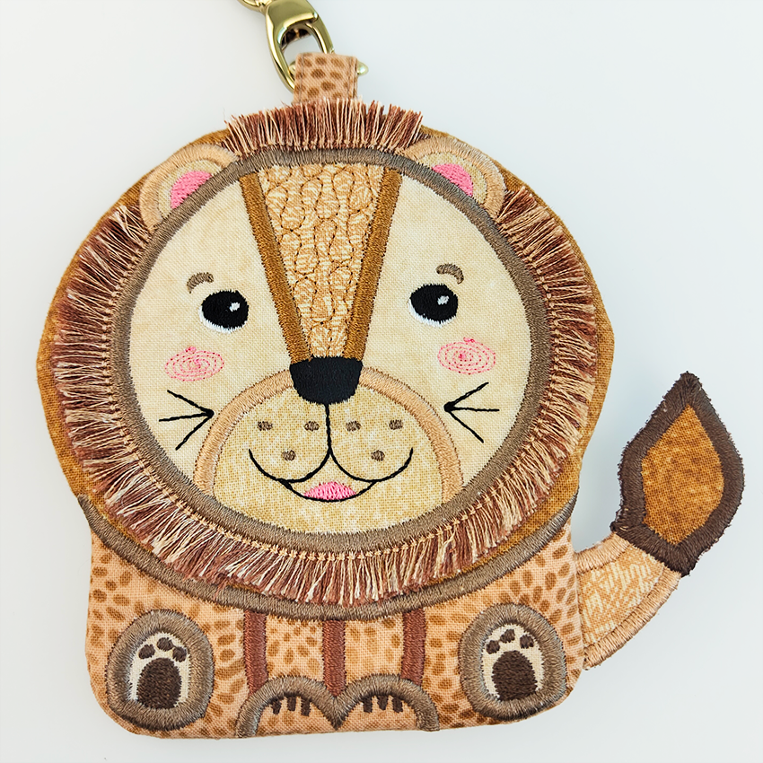 Lion Zipper Purse close up 1