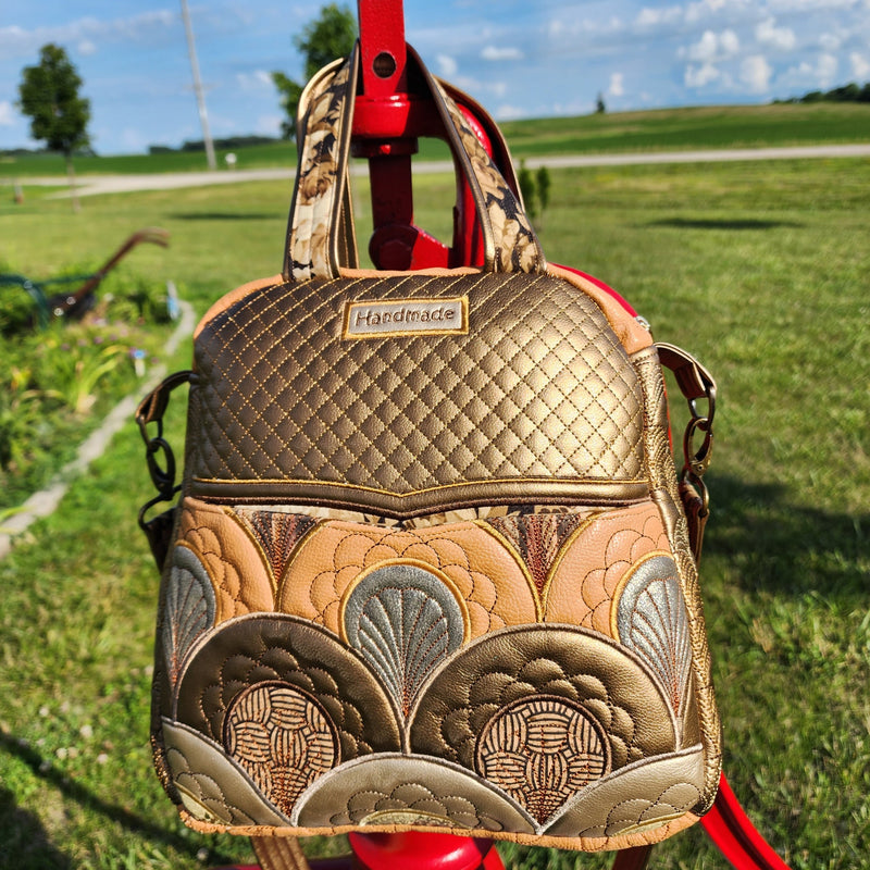 Scallop Handbag 6x10 7x12 - Sweet Pea In The Hoop Machine Embroidery Design