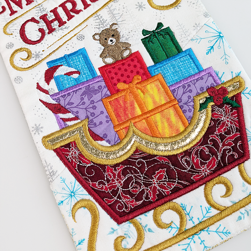 close up of ith mug rug