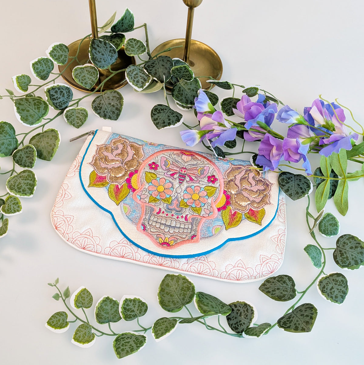 Sugar Skull Clutch with Zipper In the hoop machine embroidery designs