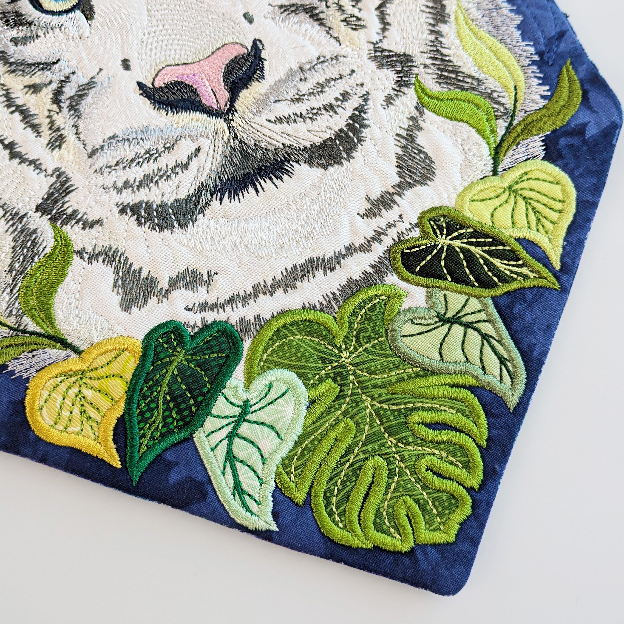 Tiger Jungle Hanger In the hoop machine embroidery designs