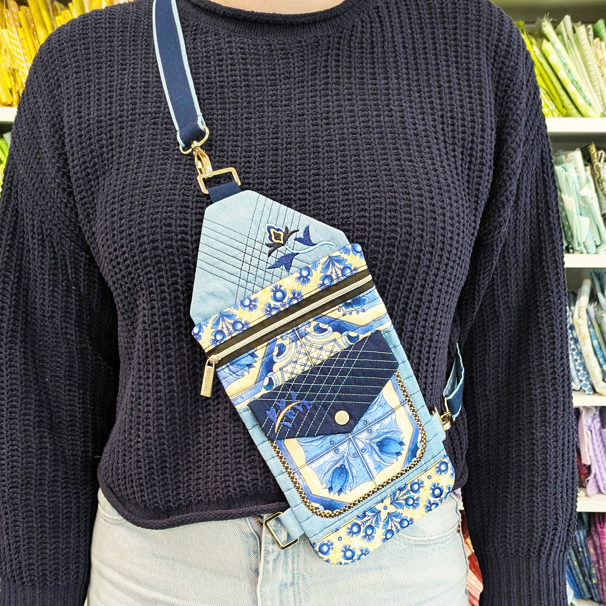 Travel Buddy Crossbody Bag In the hoop machine embroidery designs