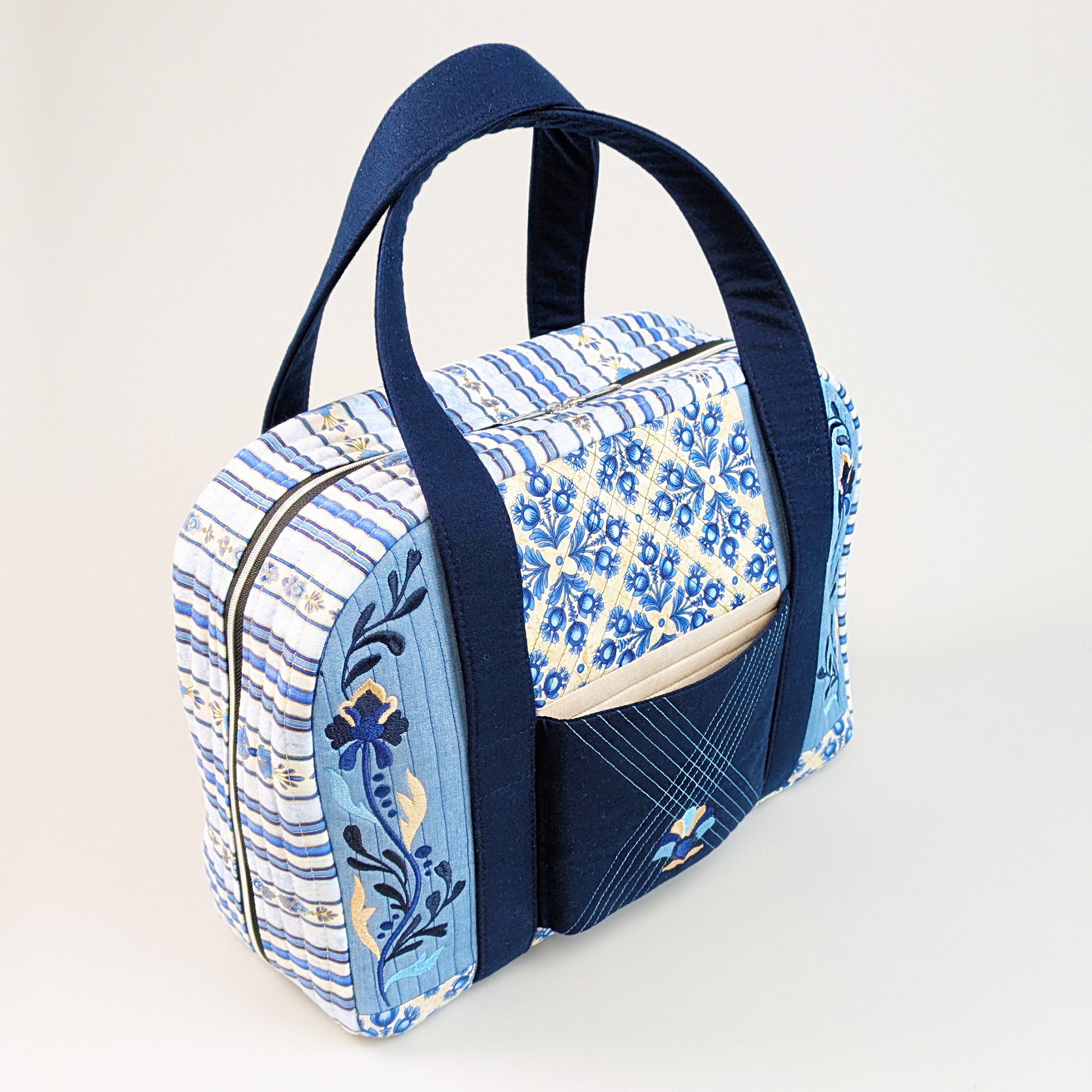 Travel Buddy Tote In the hoop machine embroidery designs