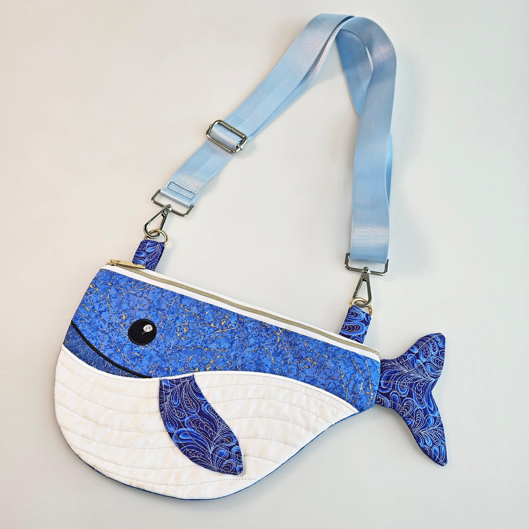 Whale Zipper Purse In the hoop machine embroidery designs