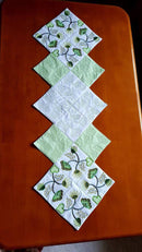 Good Things Come in Fours Table Runner 4x4 5x5 6x6 8x8 - Sweet Pea