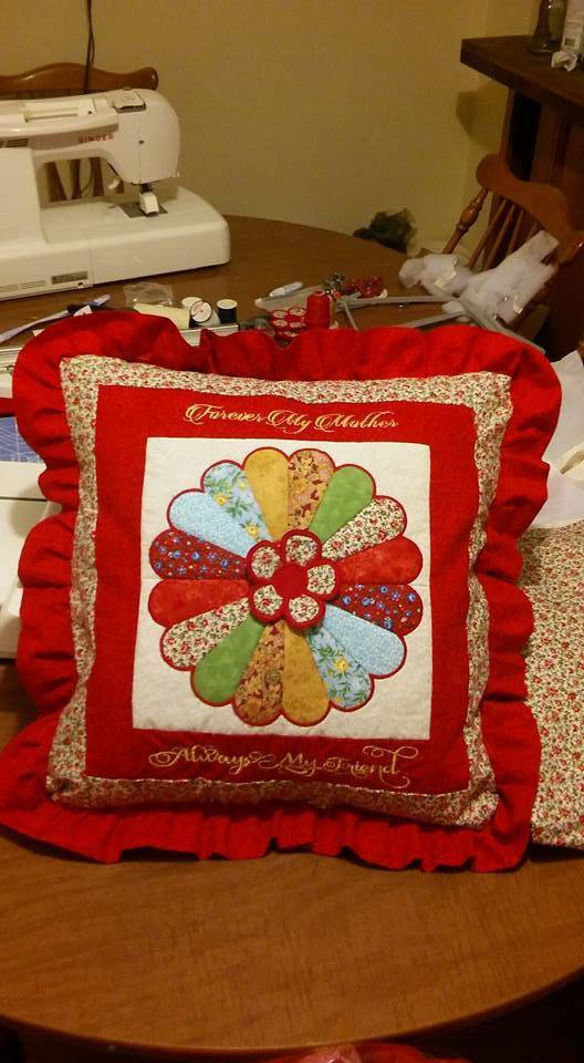 Dresden Plate with a Jelly Roll – Cowtown Quilts