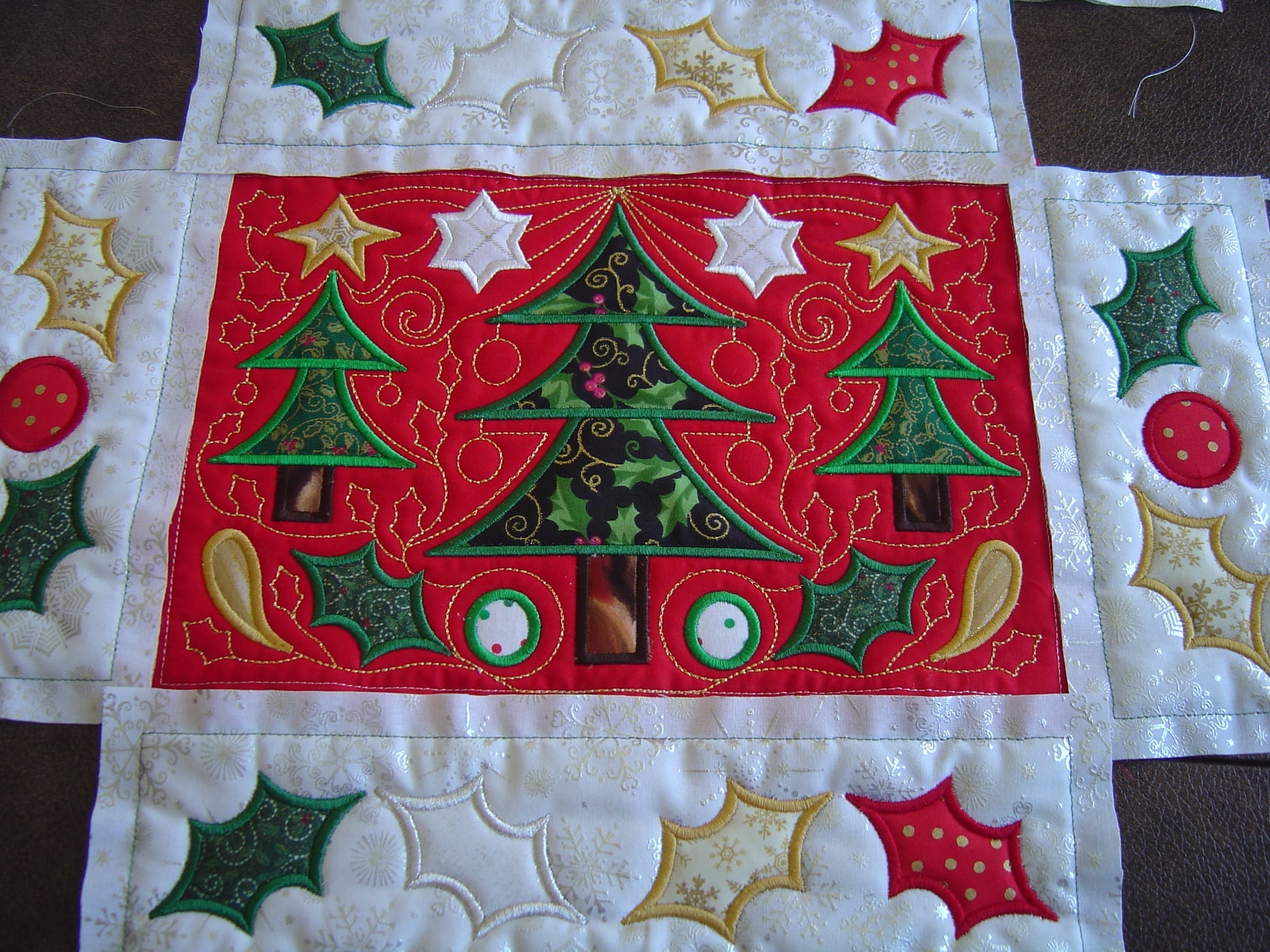 BOW Christmas Wonder Mystery Quilt Block 2 - Sweet Pea Australia In the hoop machine embroidery designs. in the hoop project, in the hoop embroidery designs, craft in the hoop project, diy in the hoop project, diy craft in the hoop project, in the hoop embroidery patterns, design in the hoop patterns, embroidery designs for in the hoop embroidery projects, best in the hoop machine embroidery designs perfect for all hoops and embroidery machines