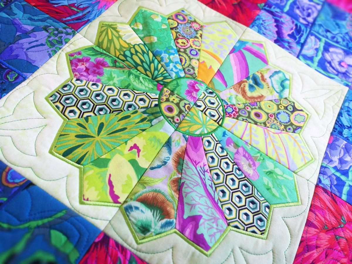 Dresden quilt table runner in the hoop machine embroidery design ITH
