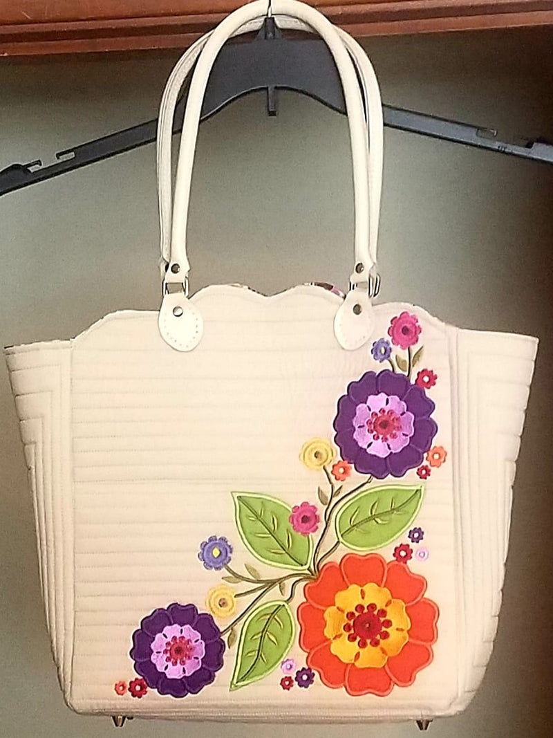 In the hoop machine embroidery design quilted Handbag purse.