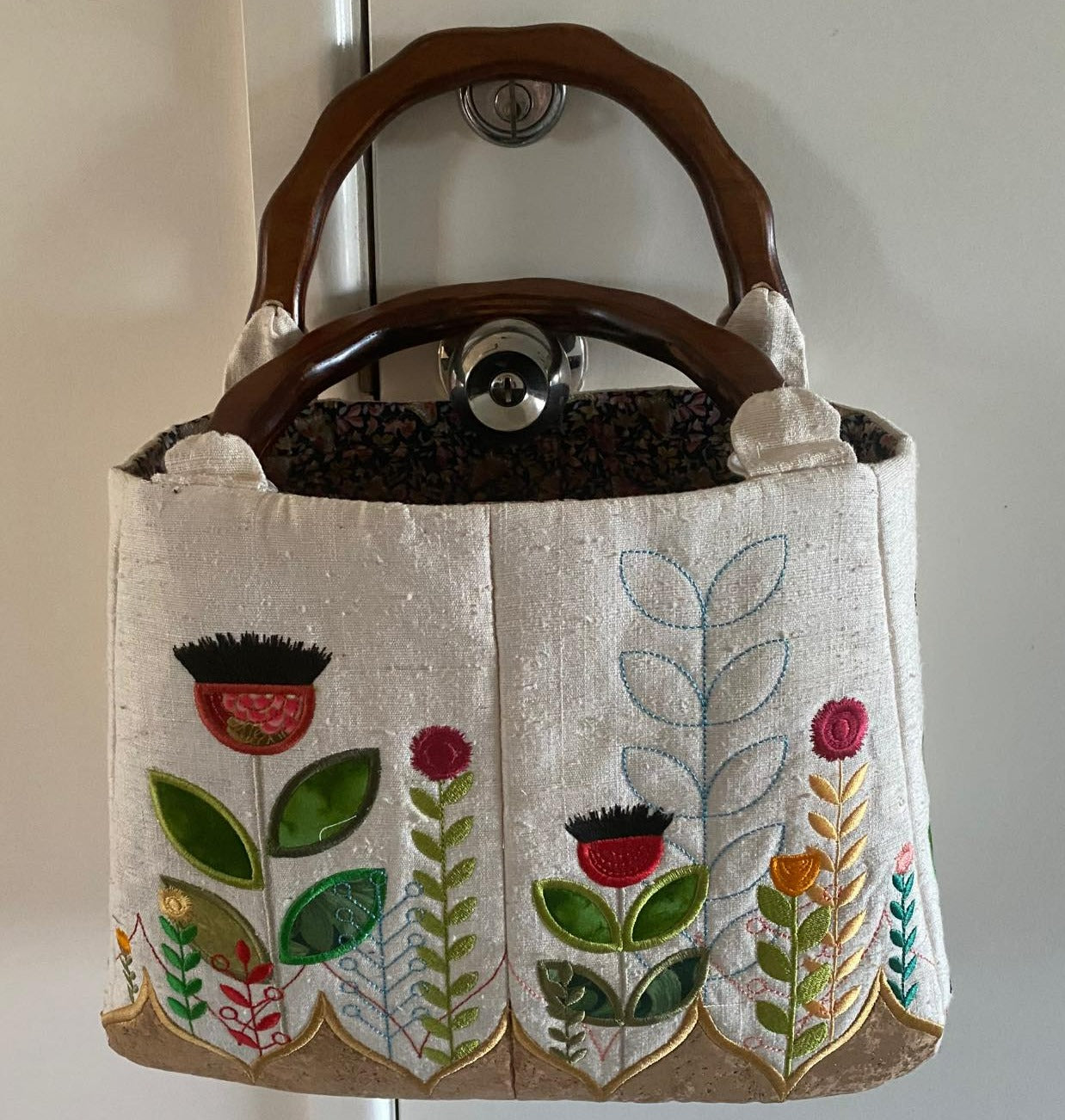 Meadow Handbag 6x10 7x12 - Sweet Pea Australia In the hoop machine embroidery designs. in the hoop project, in the hoop embroidery designs, craft in the hoop project, diy in the hoop project, diy craft in the hoop project, in the hoop embroidery patterns, design in the hoop patterns, embroidery designs for in the hoop embroidery projects, best in the hoop machine embroidery designs perfect for all hoops and embroidery machines